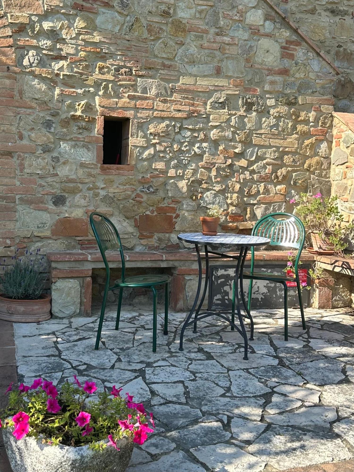 Borgo Tignano Apartman Casole dʼElsa Kültér fotó